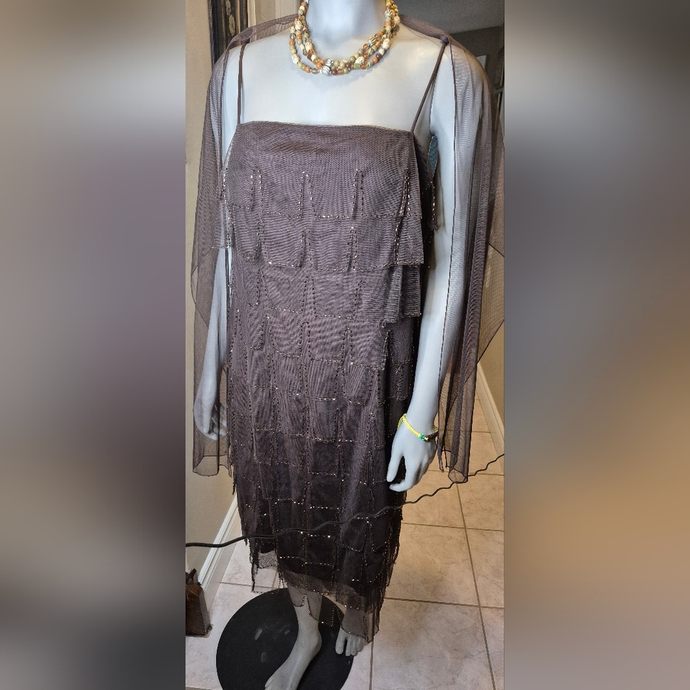 Elegant Gray Layered Women's Dress - Picture 10 of 16